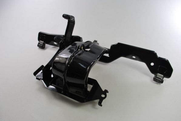 Halter, Kühlergitter